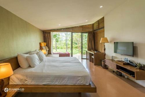 Ngoc Quang Villa | Đại Lải Resort - Lake view villa