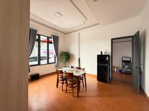 Chau Duc Villa | Ốc House