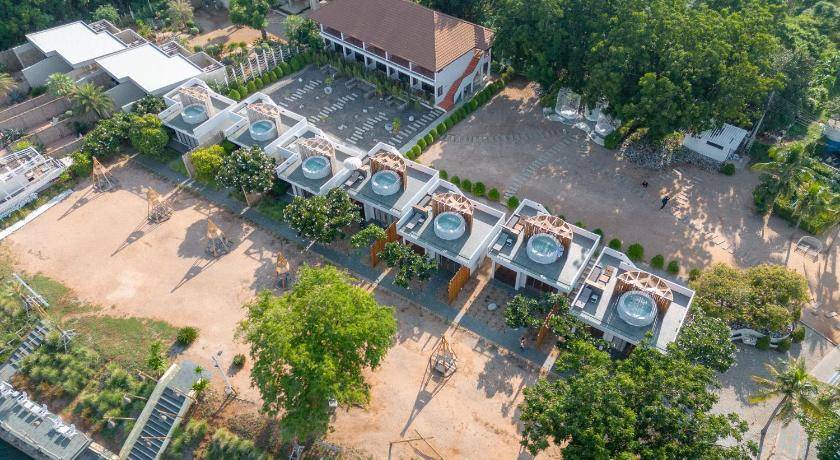 Koh Lan Resort | 101 m² Resort ∙ 127 guests
