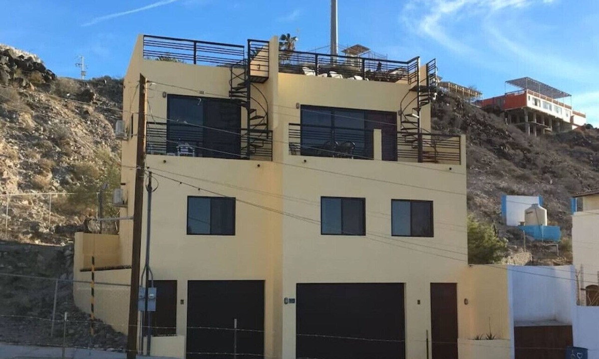 El Puerto House | 2BR/3BA Malecon Duplex for Families and Friends