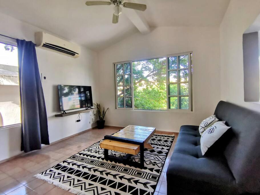 Downtown Cancun Apartment | 3 Bedrooms Queen Beds Appartement / Bonampak Ave.
