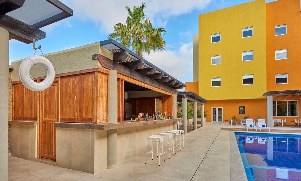 El Tezal Hotel | 3 Units | Vibrant Suite in the Heart of Cabo – Walk to Marina & Beaches
