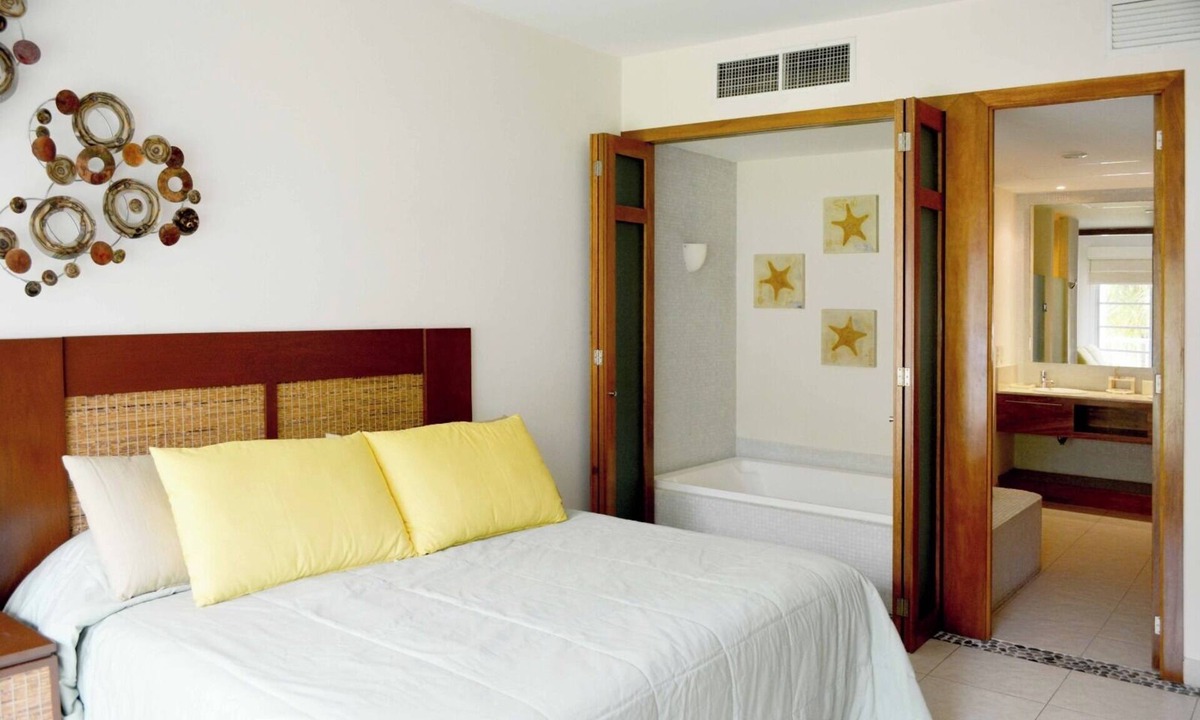 Playa Diamante Apartment | 3Rec + Jacuzzi, Pool, Balcones, in Acapulco Diamante for the whole family.