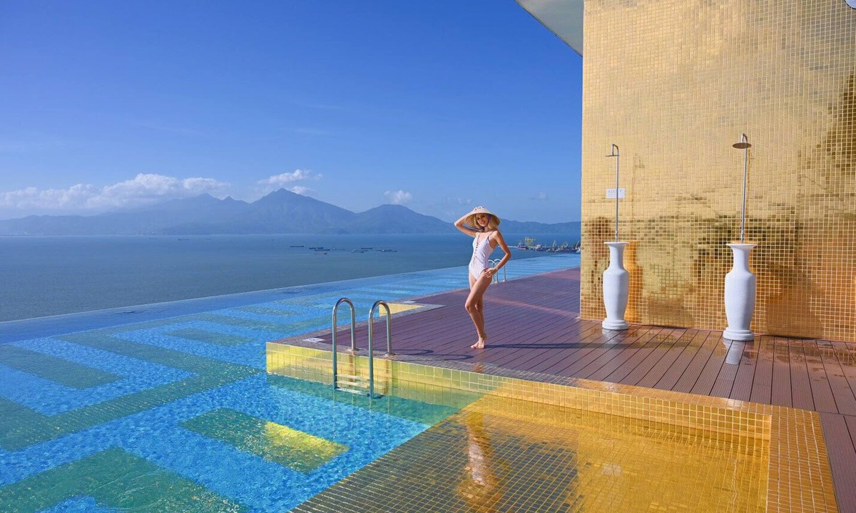 Son Tra Apartment | 5 star Wyndham Golden Bay Studio with Infinity Pool