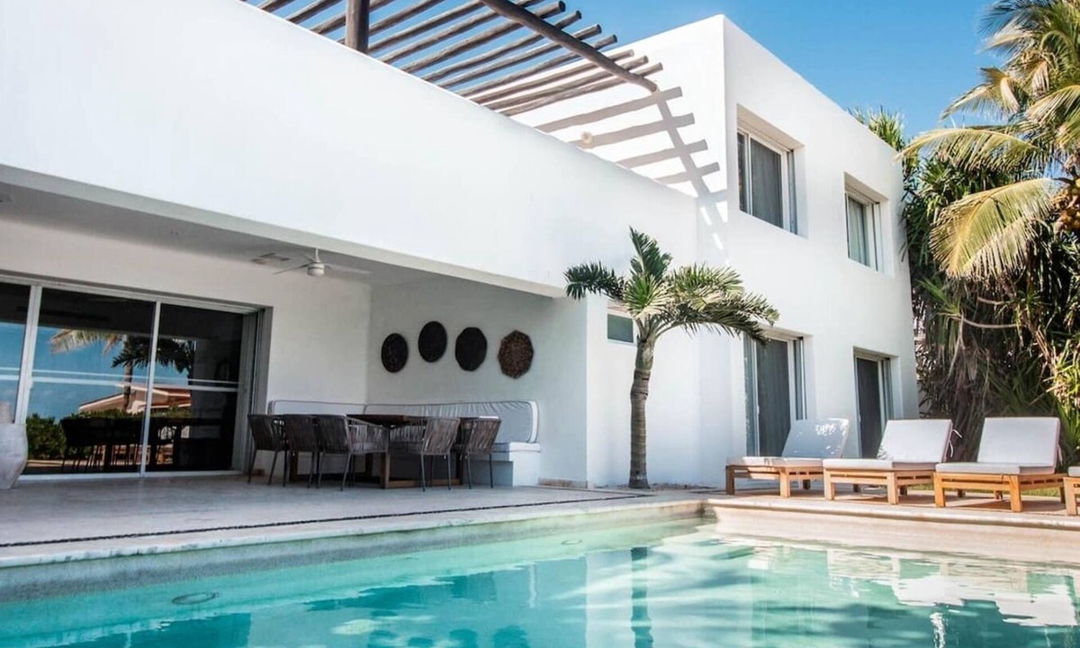 Playacar Fase I Villa | A Graceful Home for a Chic Beach Getaway