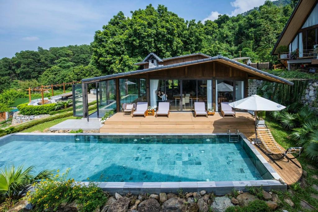 Luong Son Hotel | A Little Hill Retreat