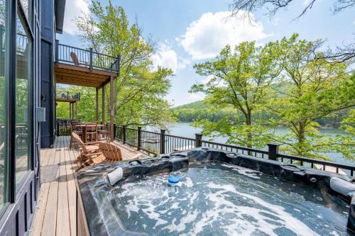 McHenry House | Absolutely Shore