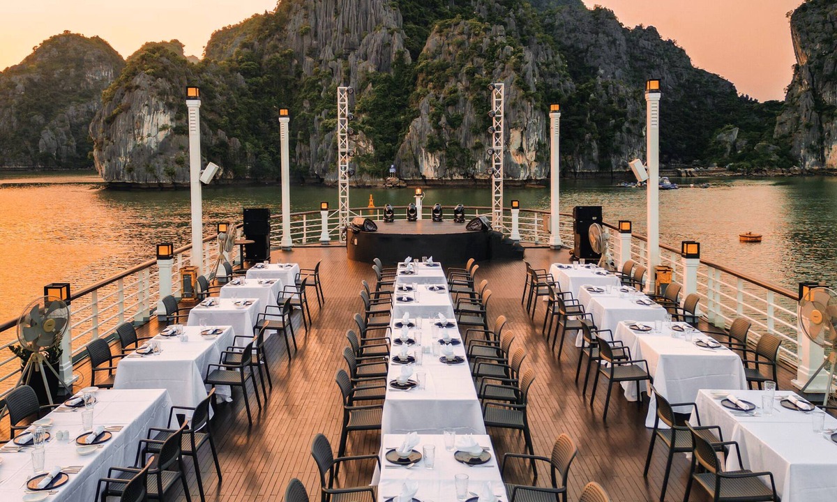 Bai Chay Boat Rental | Ambassador Signature Cruise - Lan Ha Bay