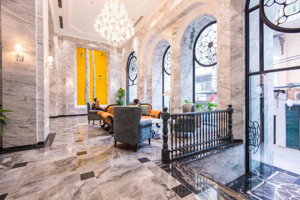 Van Mieu Hotel | Angel Palace Suite 115 Nguyễn Khuyến