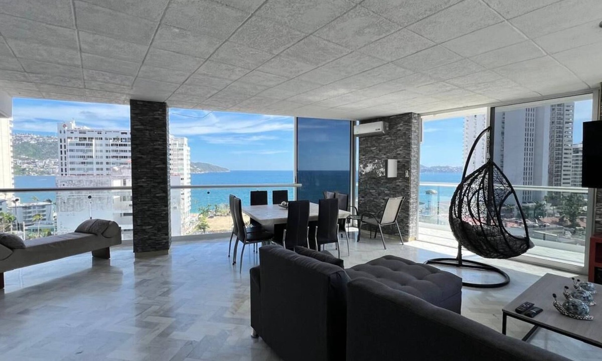 Club Deportivo Apartment | Apartment with ocean and golf course views
