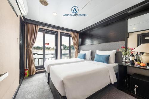 Ha Long Boat Rental | Aqua Classic Cruise
