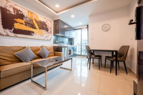 South Pattaya Apartment | Arcadia Comfy 1-Bed Condo Lagoon Pool & Fitness