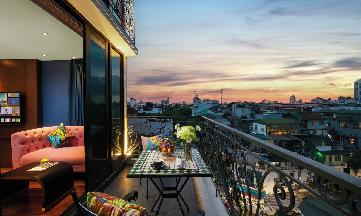 Hang Buom Hotel | Aurora Central Hotel