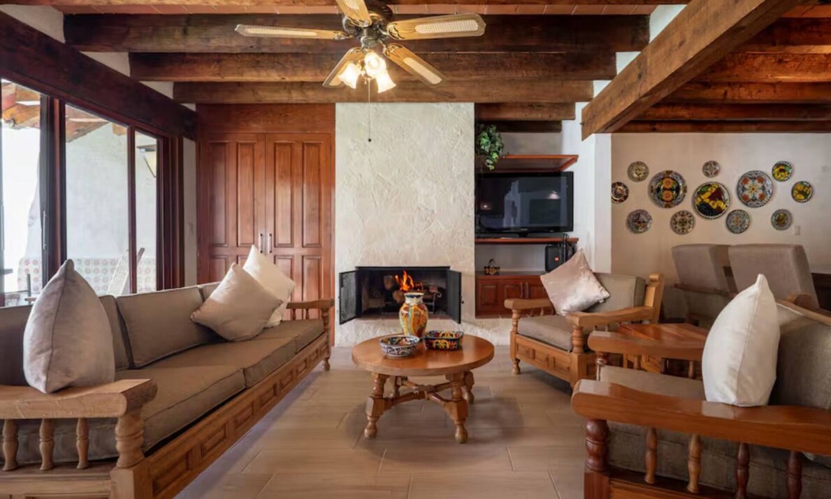 Tequisquiapan House | Authentic Mexican Home with Pool in Tequisquiapan