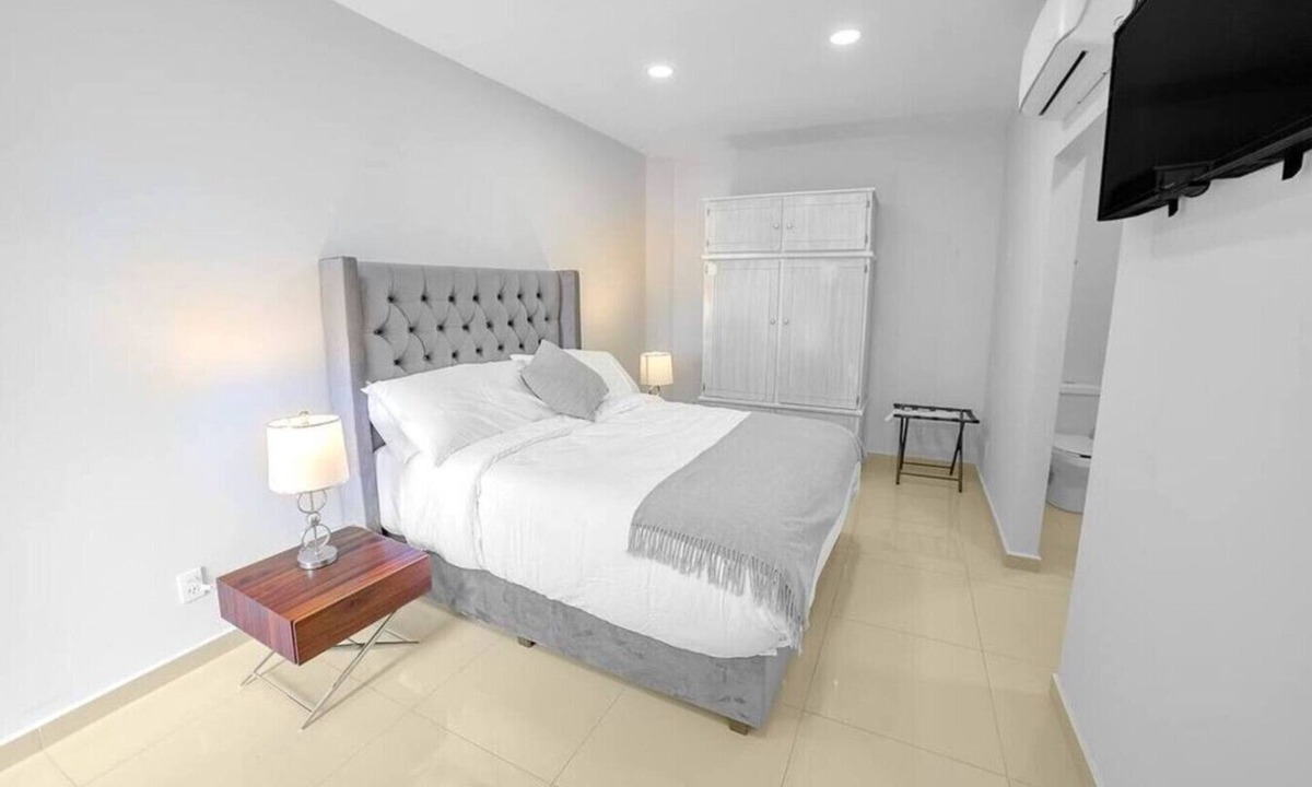 Zona Rio Bed & Breakfast | Awesome Studio in TJ w/Q Bed +Desk Near US Border
