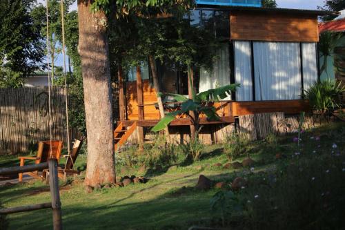 Cu Kuin House | Bình An lake view