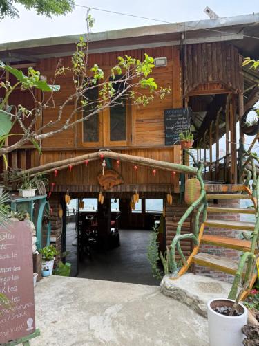 Sa Pa House | Bamboo Garden Homestay & Coffee