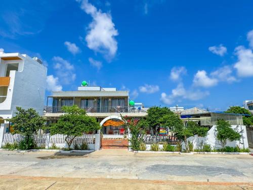 Phu Quy Hotel | beach villa phu quy