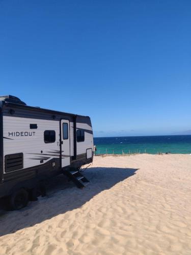 La Paz House | Beachfront Camper, Bahia Turquesa BCS