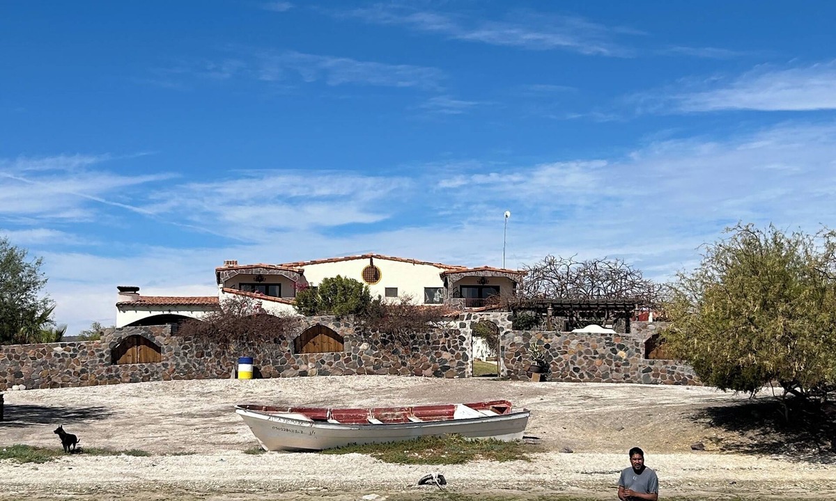 Ejido San Lucas House | Beachfront Mansion - Luxury (5BR/5Bath) w/staff, Beachfront 5 bedroom Awesome!
