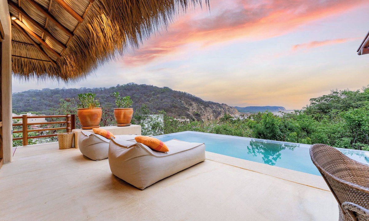 Santa Maria Huatulco Villa | Beachside Serenity & Architectural Elegance
