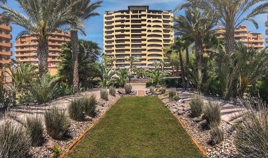 Sandy Beach House | BELLA SIRENA BD 703 Cozy Blue Ocean Oasis Ocean View Condo