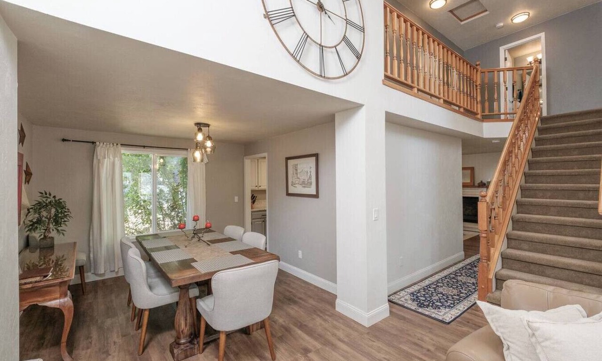 Corvallis House | Birdie Abode