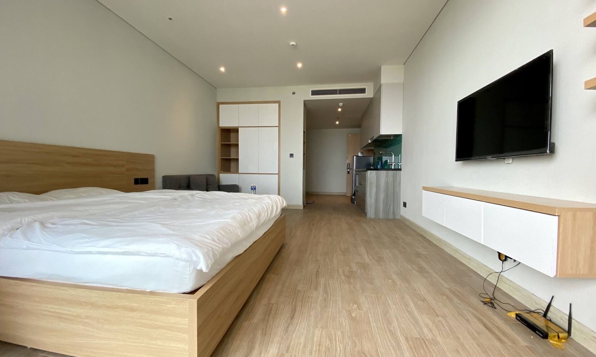 Ha Long Apartment | Brand new luxury condo with gorgeous balcony view to Ha Long Bay