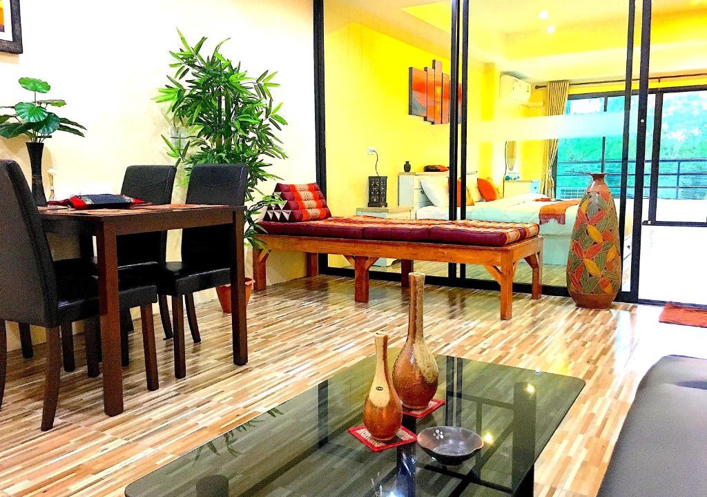Na Kluea Apartment | Breezy House
