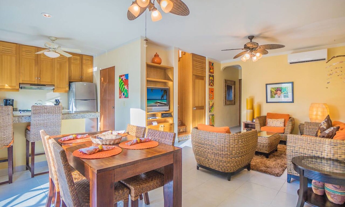 Gonzalo Guerrero Condo | Budget Penthouse. Walking Distance to Beach and Stores by BRIC Vacation Rentals