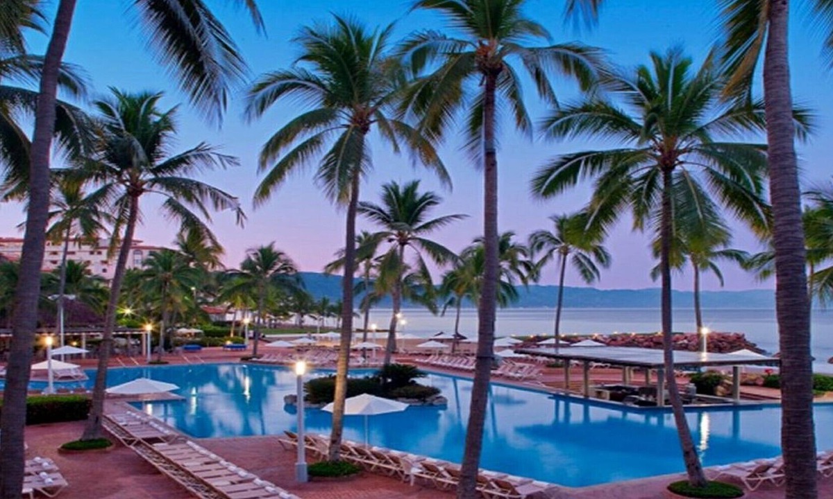 South Hotel Zone Resort | Buganvilias Vacation Private Club Owners Hotel Suite