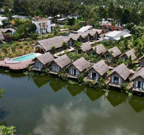 Tra Vinh Cabin | Bungalow Ven Sông
