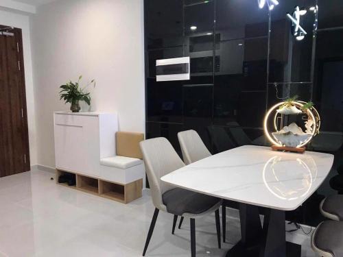 Thuan An Apartment | Căn hộ 2PN THE EMERALD GOLF VIEW