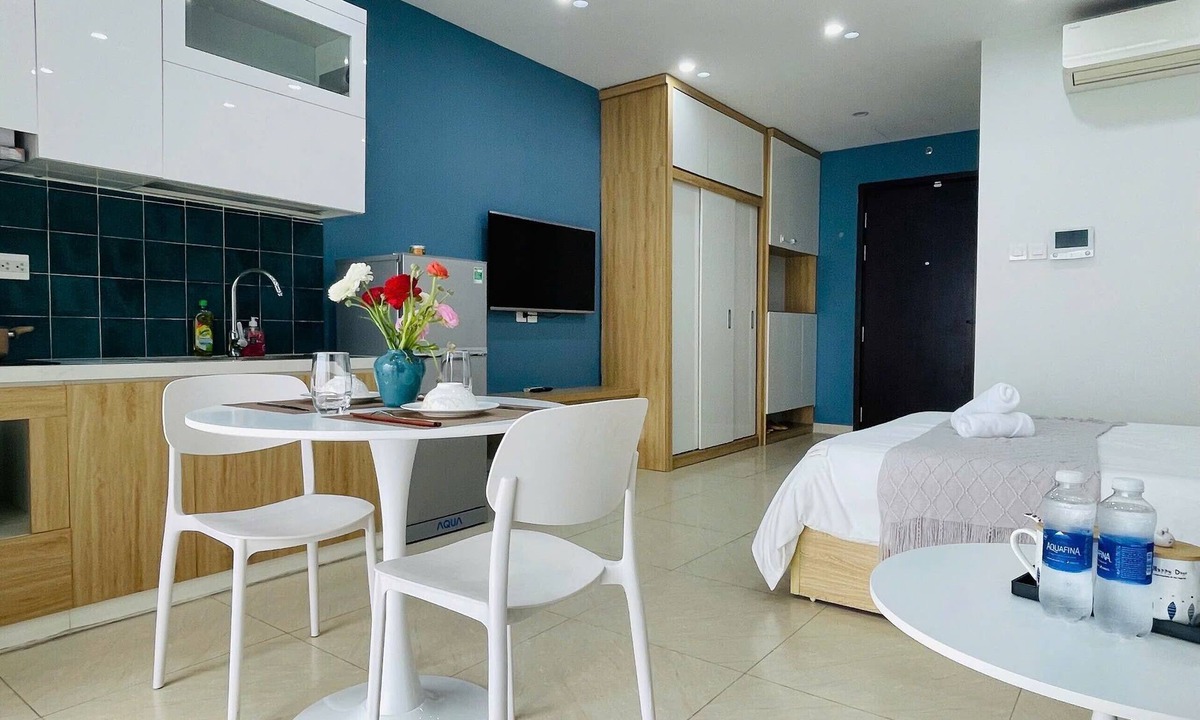Trung Hoa Nhan Chinh Apartment | Căn hộ studio sang trọng với ban công có tầm nhìn rộng - Vinhomes D'Capitale