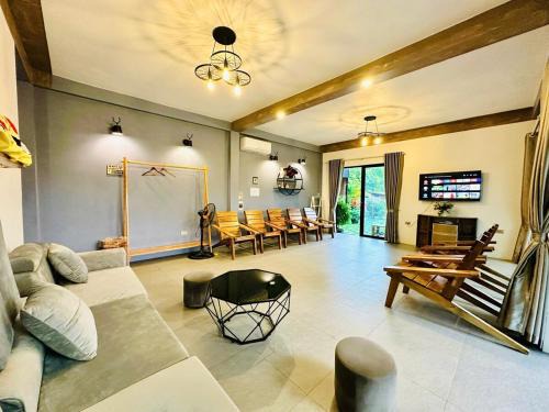 Soc Son Apartment | Căn nhà hiện đại free bể bơi riêng, pickleball