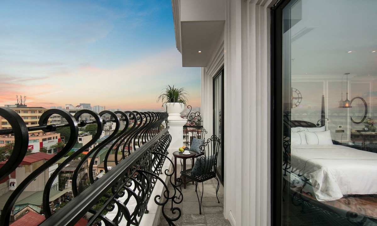 Hai Ba Trung Hotel | Canary Hanoi Hotel