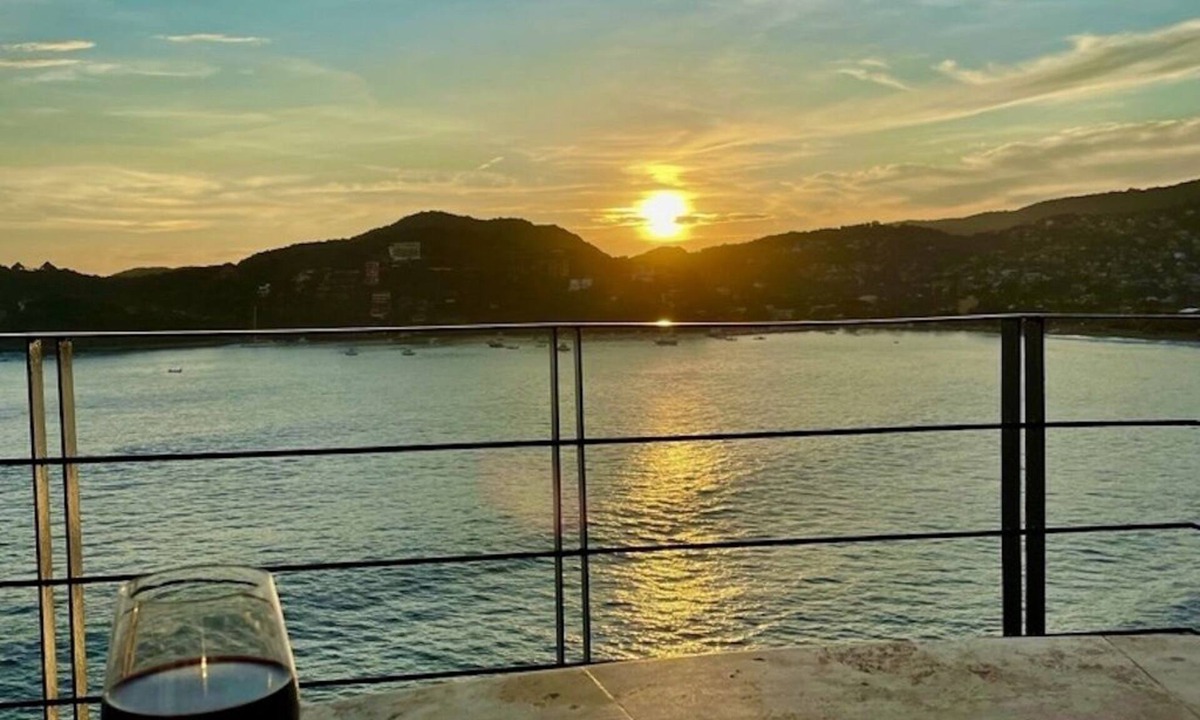 Zihuatanejo Condo | Casa 4 Panoramic Bay Views Private Plunge Pool Walk to Playa La Ropa