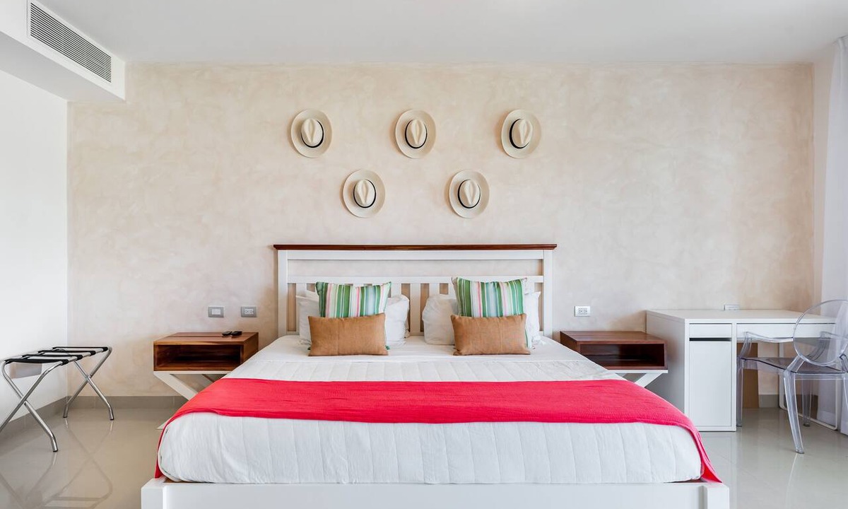 Puerto Juarez Condo | Casa Almajuma 415 S (2-Bedroom Condo) with Pool - Handicap accessible by RedAwning