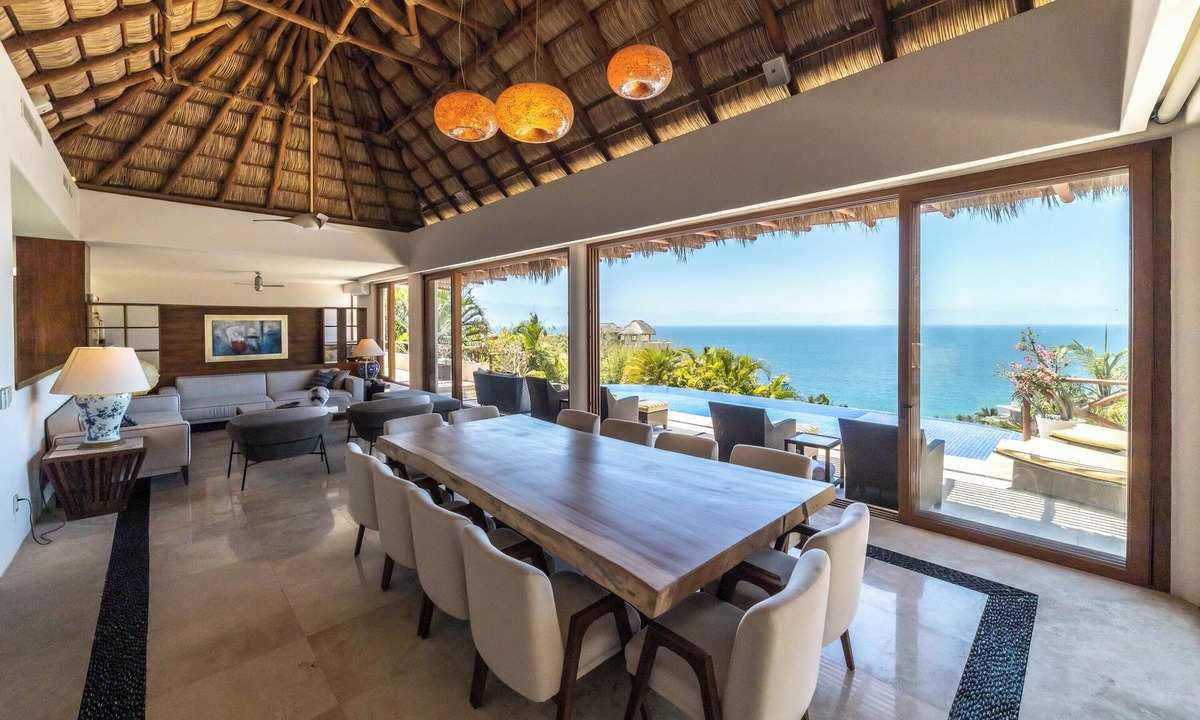 La Cruz de Huanacaxtle Villa | Casa Bella - Spectacular villa located in the exclusive Condominium Real del Mar