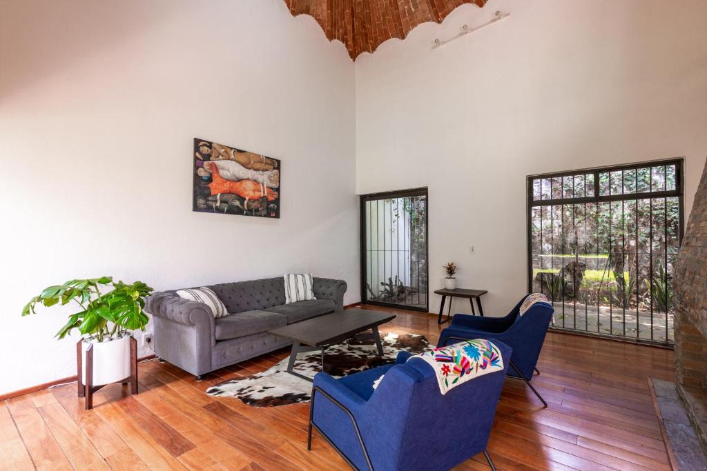 Del Carmen Bed & Breakfast | Casa Blanca in Coyoacan