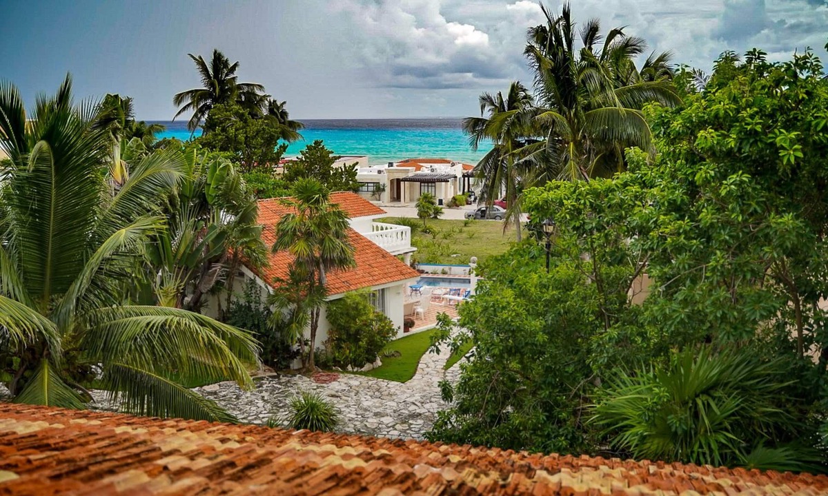 Playacar Fase I House | Casa Chohom, Pool, Spacious Villa with Beach Access
