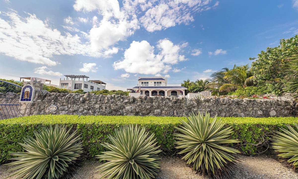 Isla Mujeres Villa | Casa De Jaguar, Most Photographed Home on the Island
