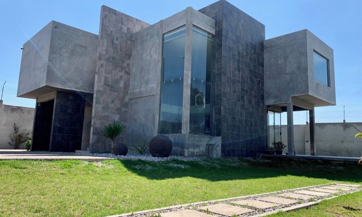 Jilotepec de Abasolo House | Casa de las Mariposas, beauty surrounded by a large, 100% private garden.