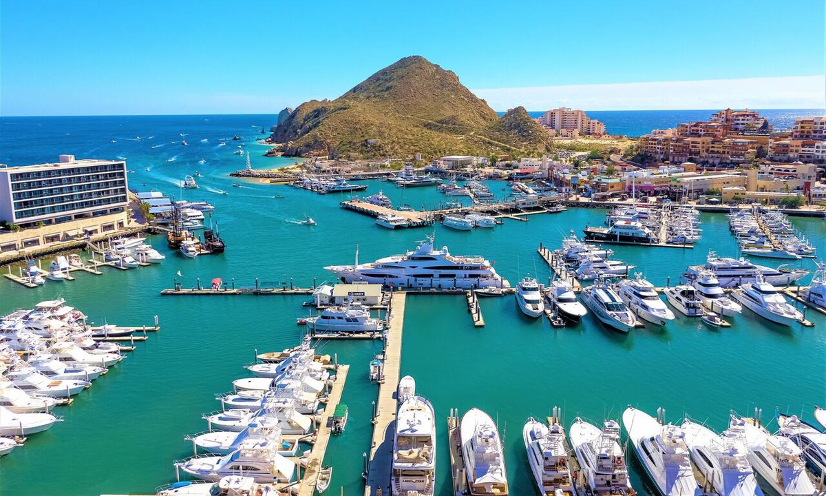 Marina Condo | Casa Deakins is Amazing & Best Location on The Marina