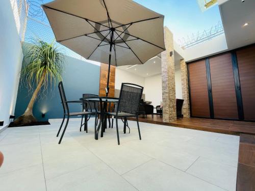 Xalisco House | Casa Fénix