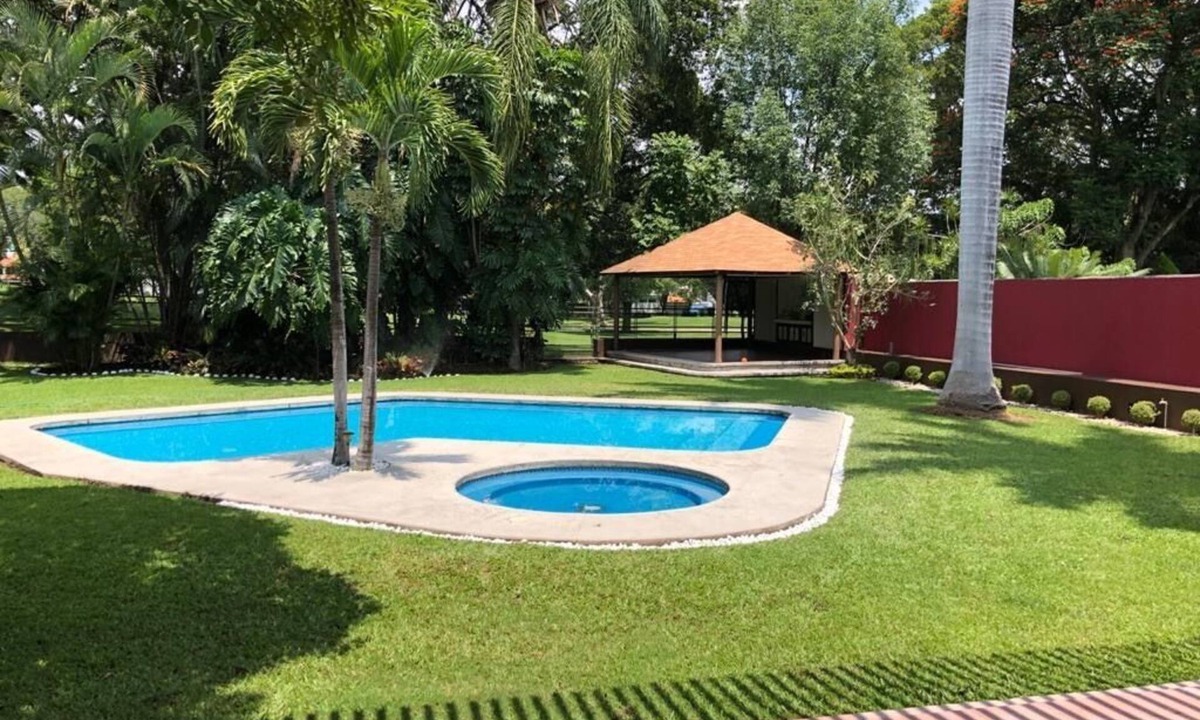 Palmira House | CASA FLAMBOYAN