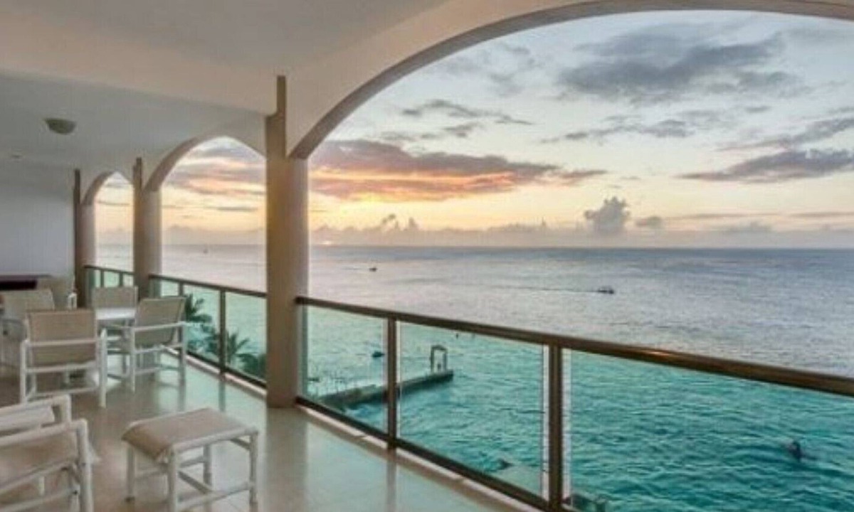 Colonia Centro Condo | CASA LIBRO at EL CANTIL: Water, water, everywhere.