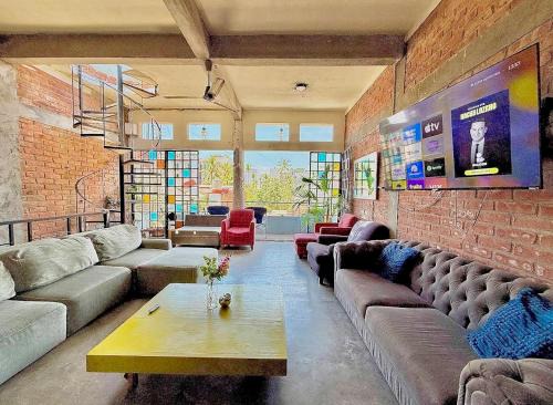Romantic Zone House | Casa Maruja CoLiving Walk to Beach