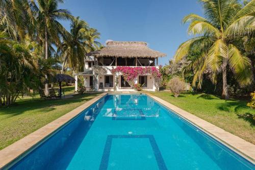 Barra de Colotepec Villa | Casa Maya private villa on the beach
