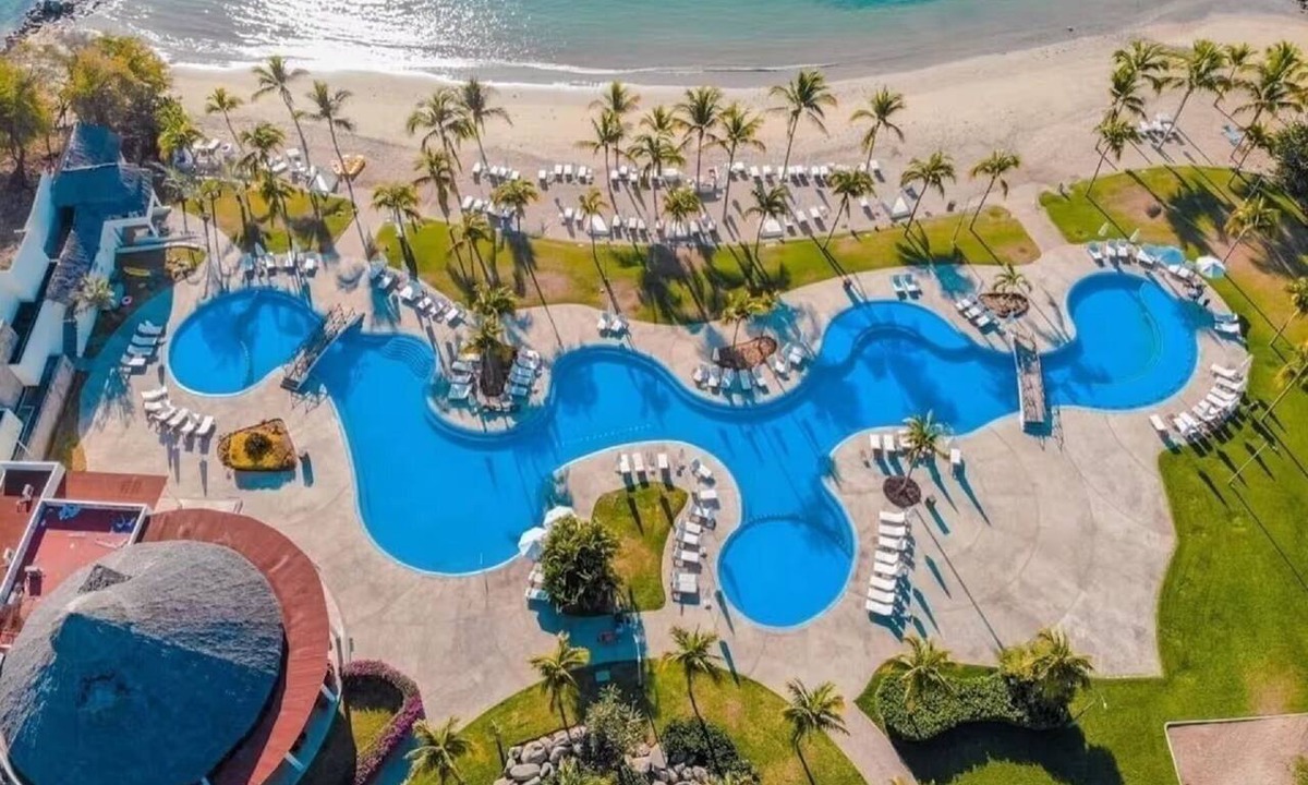 La Cruz de Huanacaxtle Villa | Casa Oasis B-Nayar Gated Beach Club